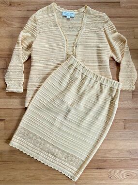 [READ] St. John Collection Yellow Knit Skirt Suit Set - AS IS Repair/Project Set